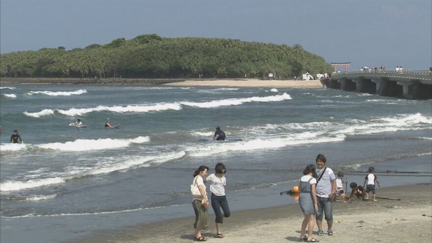 青島海水浴場過去10年間で最多の利用客