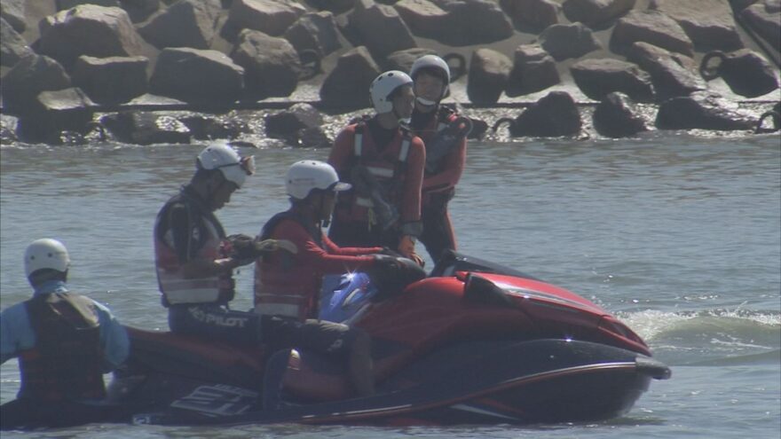 西日本豪雨でも活躍　水上バイク隊による救助訓練